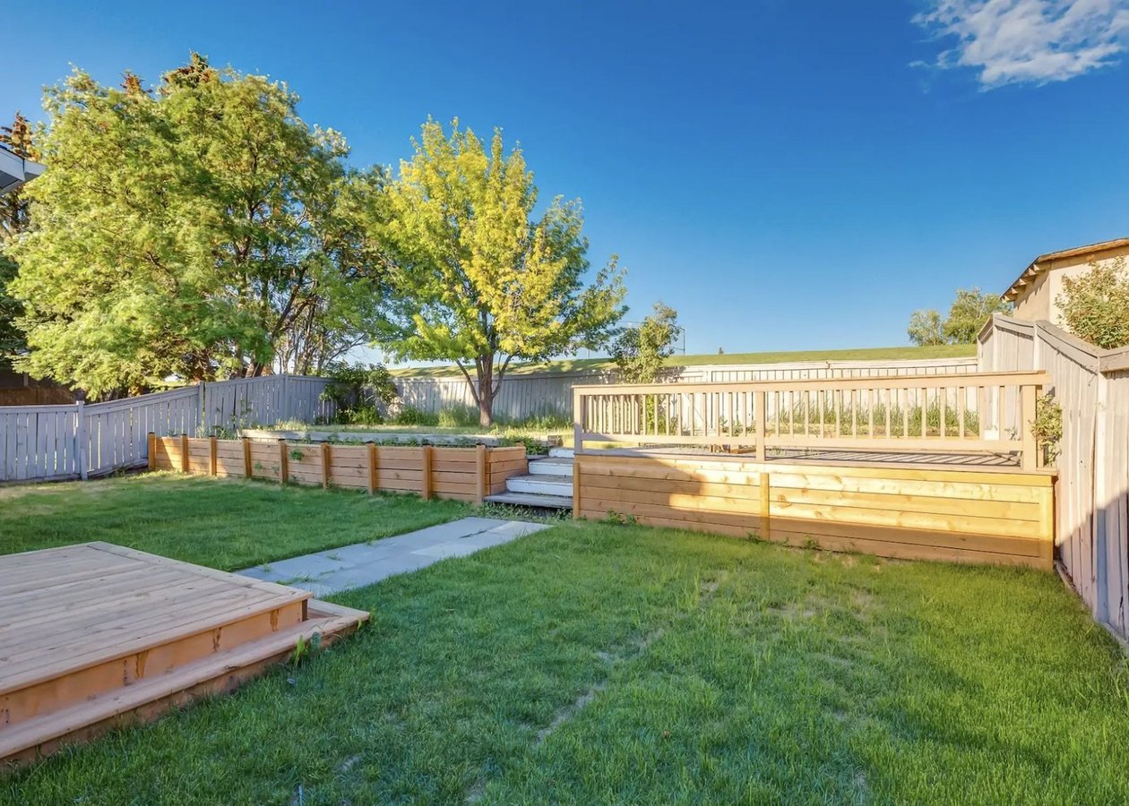 64 Whitefield Crescent Northeast - Photo 12