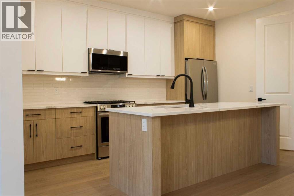 Upper, 1512 21 Avenue NW - Photo 4