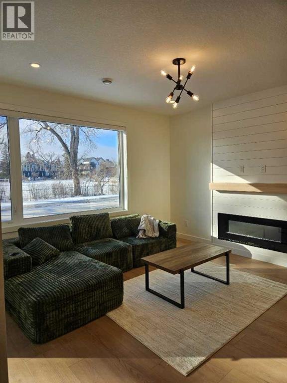 Upper, 1512 21 Avenue NW - Photo 8