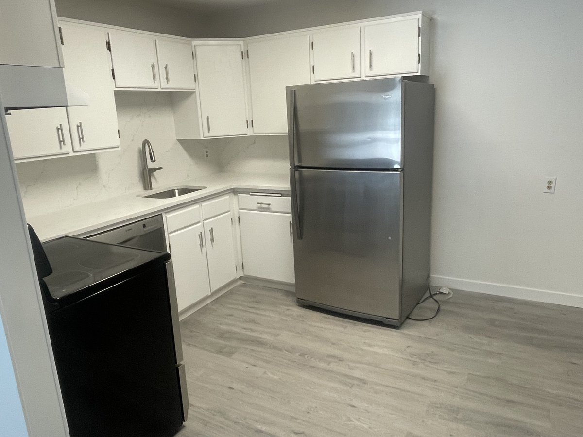 4001 C 49 Street Northwest - Photo 3