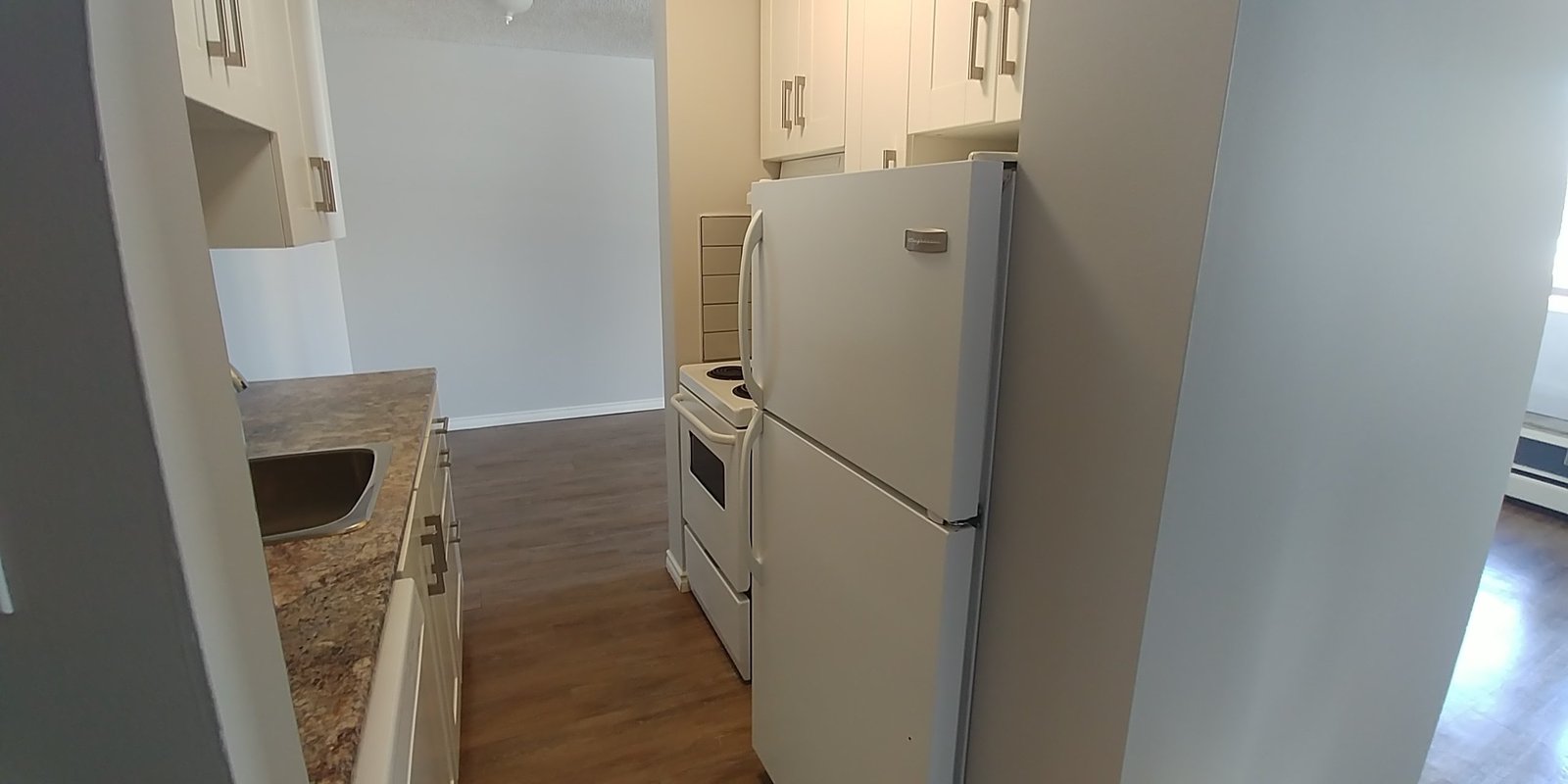 825 12 Avenue Southwest - Photo 4