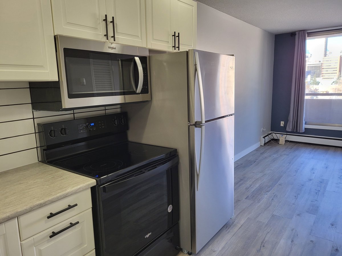 825 12 Avenue Southwest - Photo 11