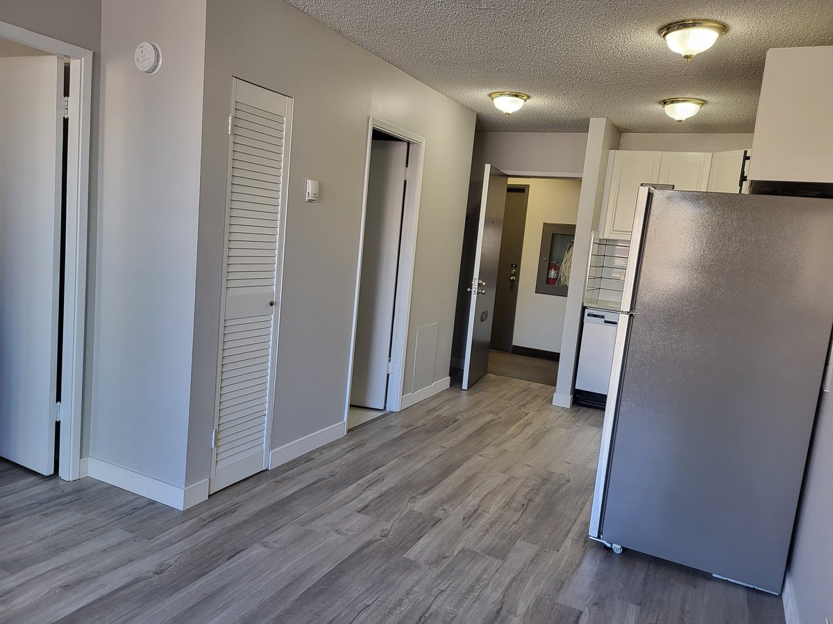 825 12 Avenue Southwest - Photo 12