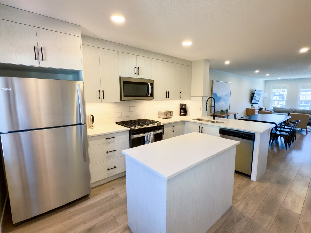 148 Cranbrook Square Southeast - Photo 2