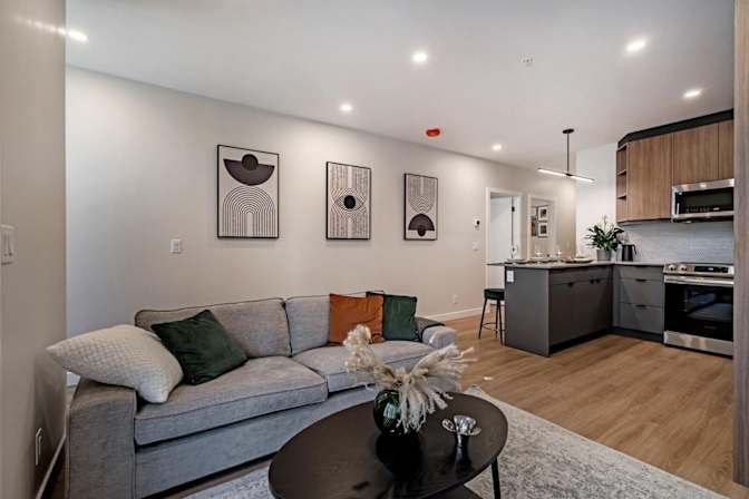 5 Avenue SW - Photo 3
