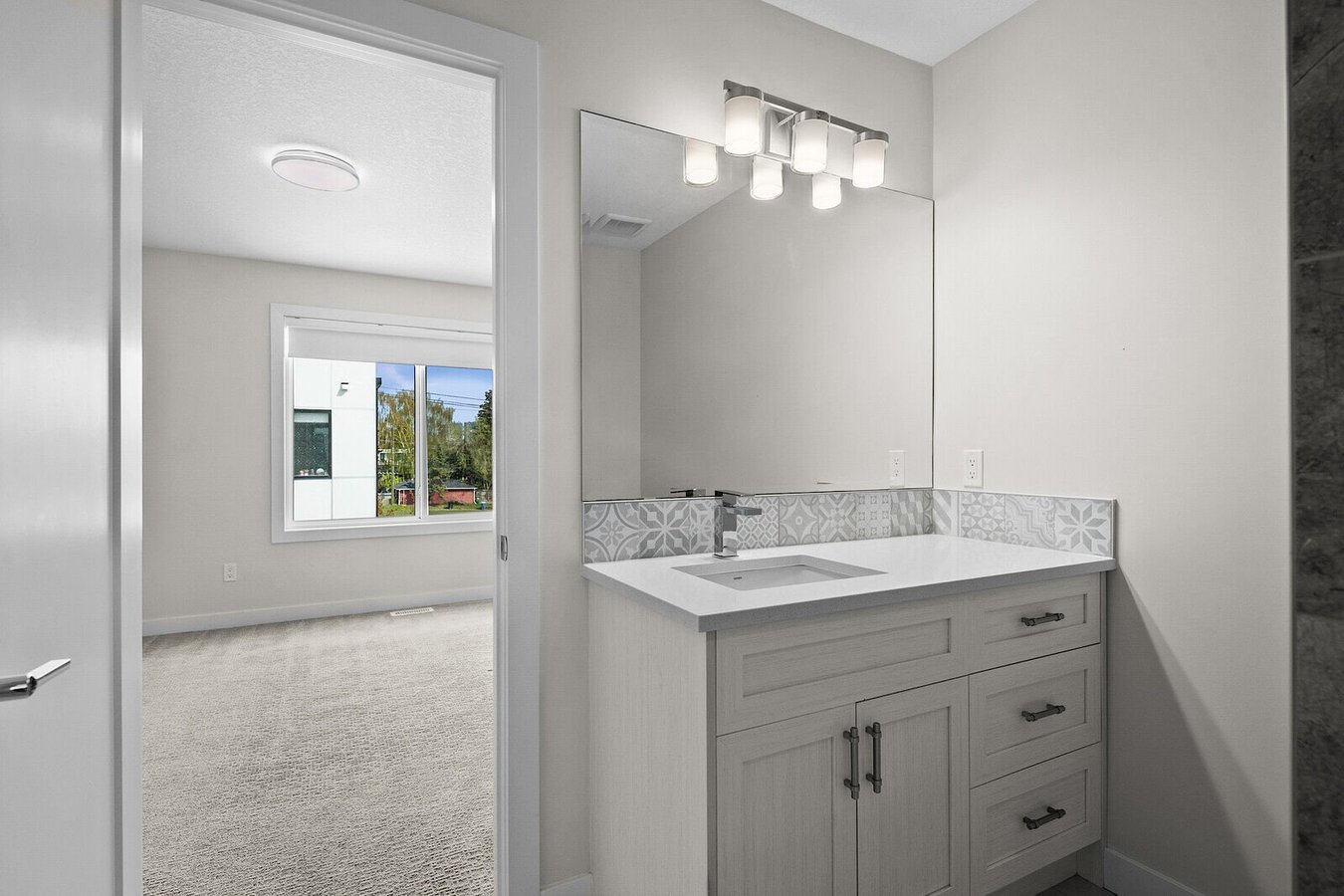 5115 4A Street Southwest - Photo 2