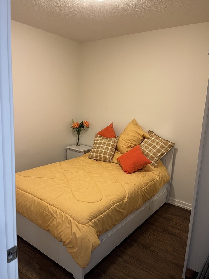 450 8 Avenue Southeast - Photo 3