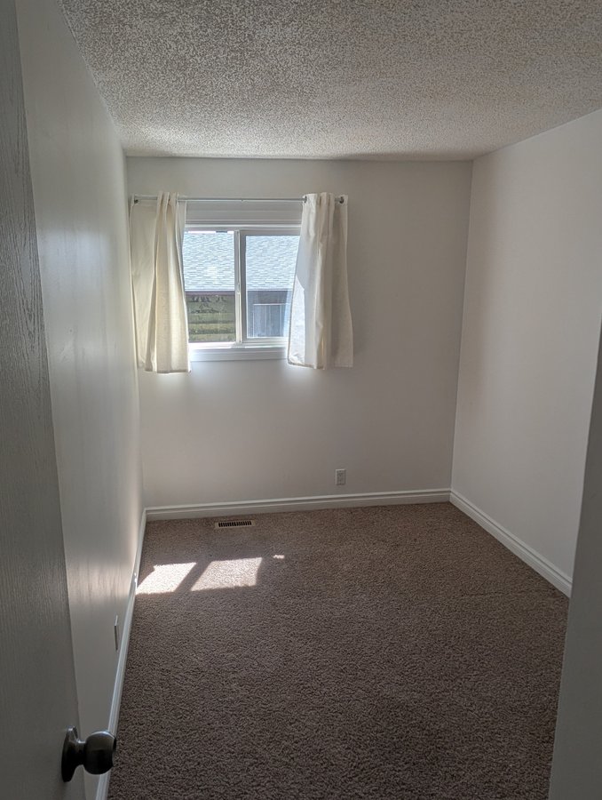 4608 75 Street Northwest - Photo 8