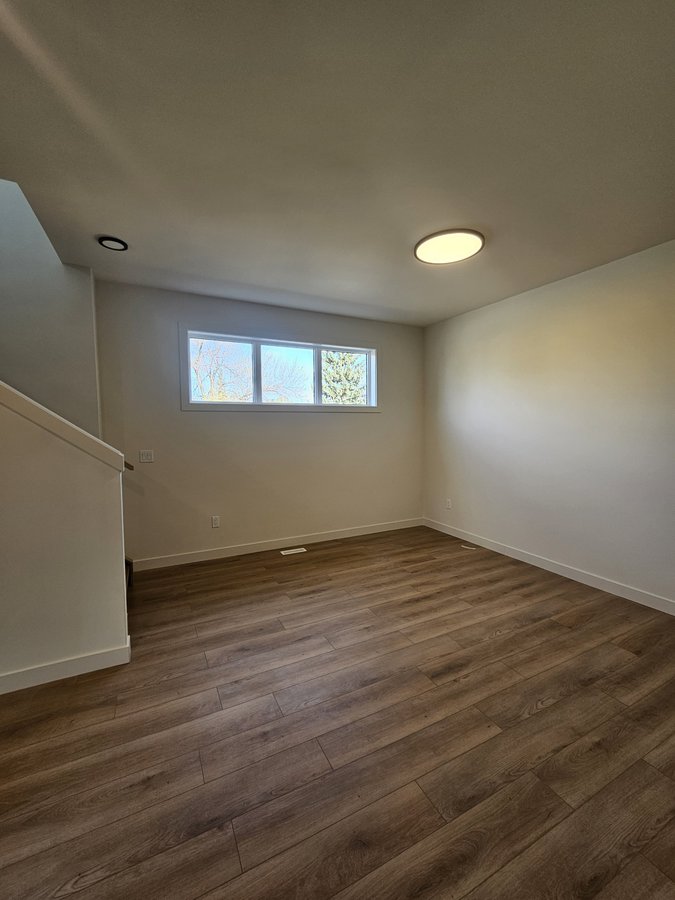 1701 31 Street Southwest - Photo 9