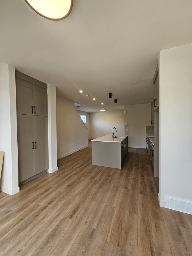 1701 31 Street Southwest - Photo 11
