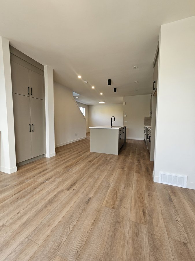 1701 31 Street Southwest - Photo 12