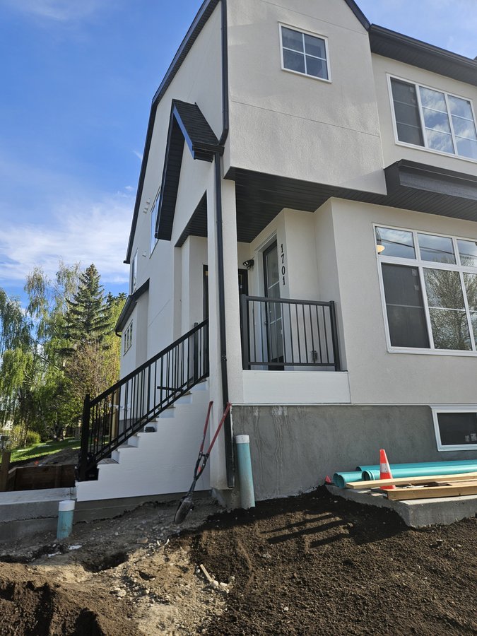 1701 31 Street Southwest - Photo 4