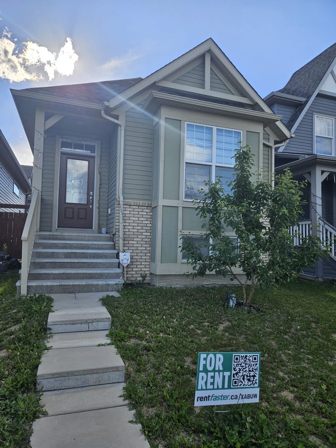 1194 New Brighton Park Southeast - Photo 1