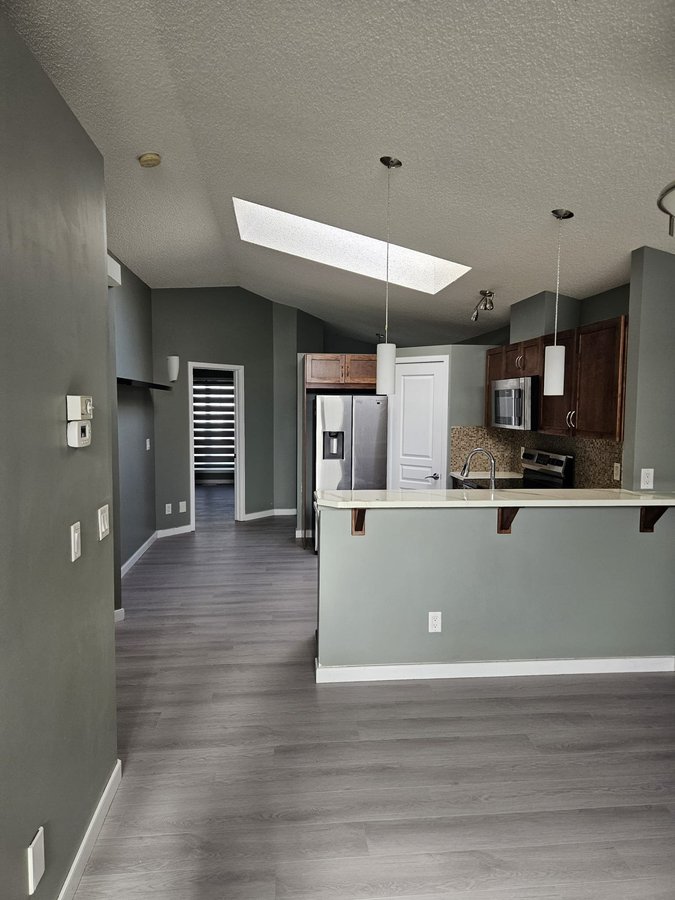 1194 New Brighton Park Southeast - Photo 6