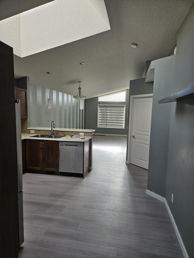 1194 New Brighton Park Southeast - Photo 4