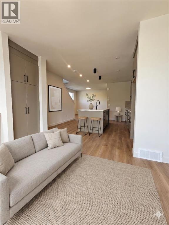 3203 14 Avenue SW - Photo 3