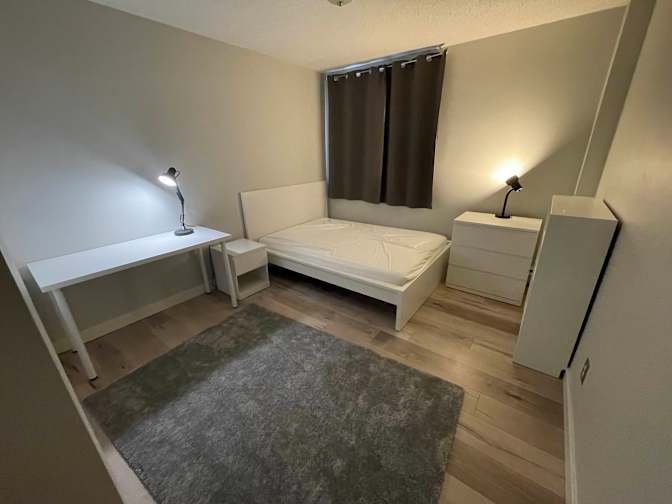Southwest Calgary - Photo 1