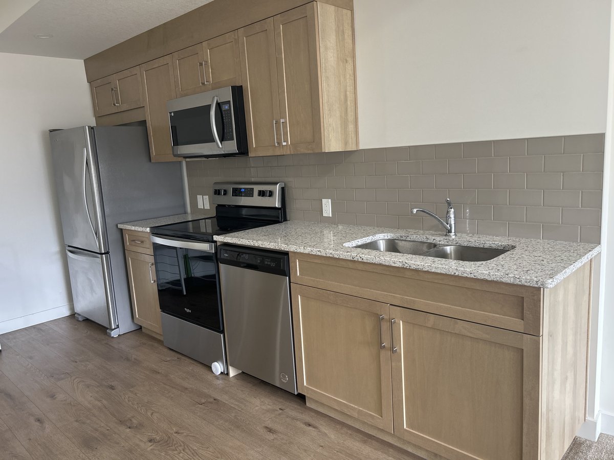 196 Ambleside Crescent Northwest - Photo 14