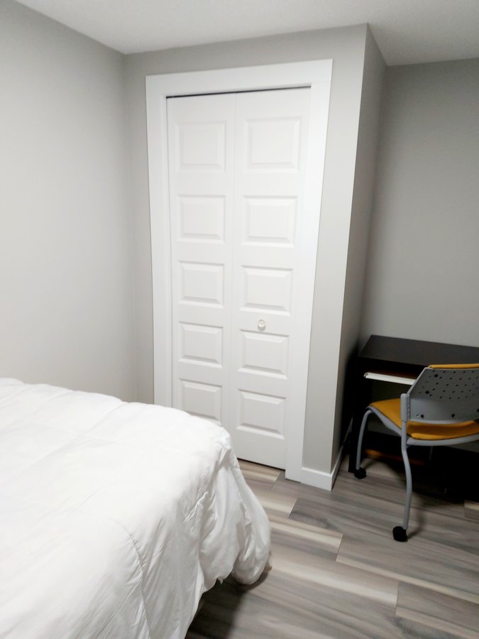 611 Forest Place Southeast - Photo 5