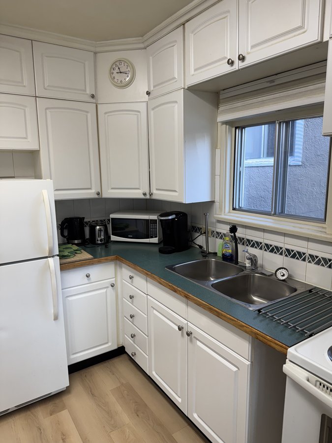 1313 1 Street Northeast - Photo 2