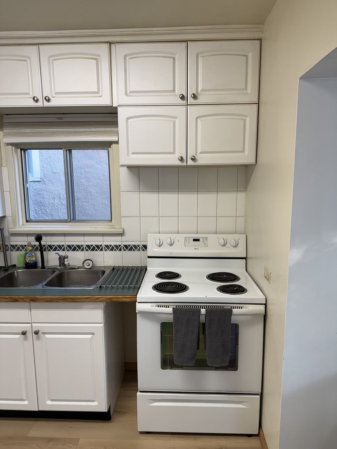 1313 1 Street Northeast - Photo 4