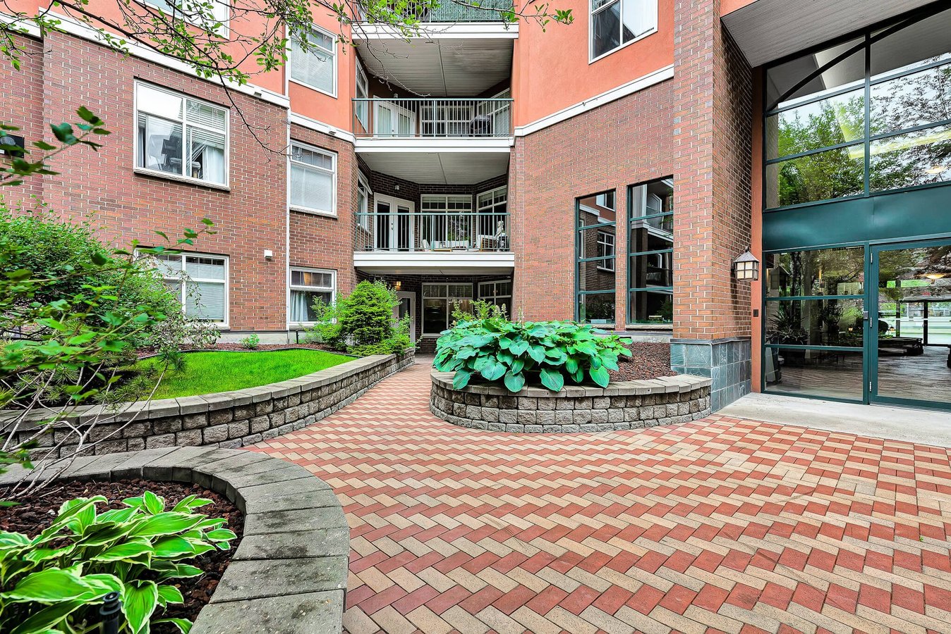 60 24 Avenue Southwest - Photo 40