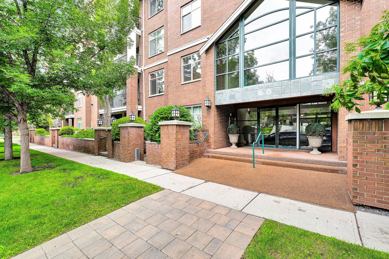 60 24 Avenue Southwest - Photo 1