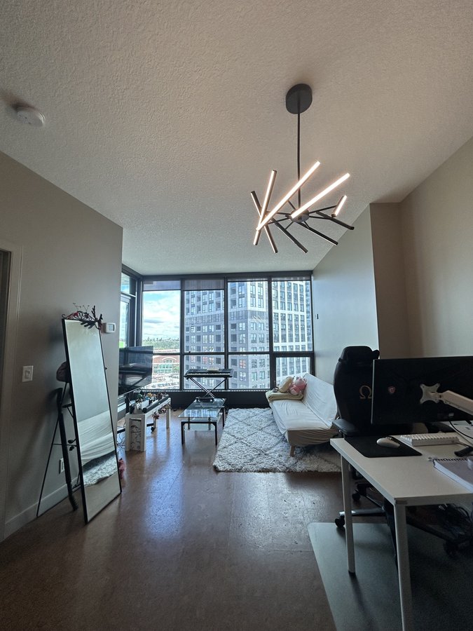 220 12 Avenue Southeast - Photo 1
