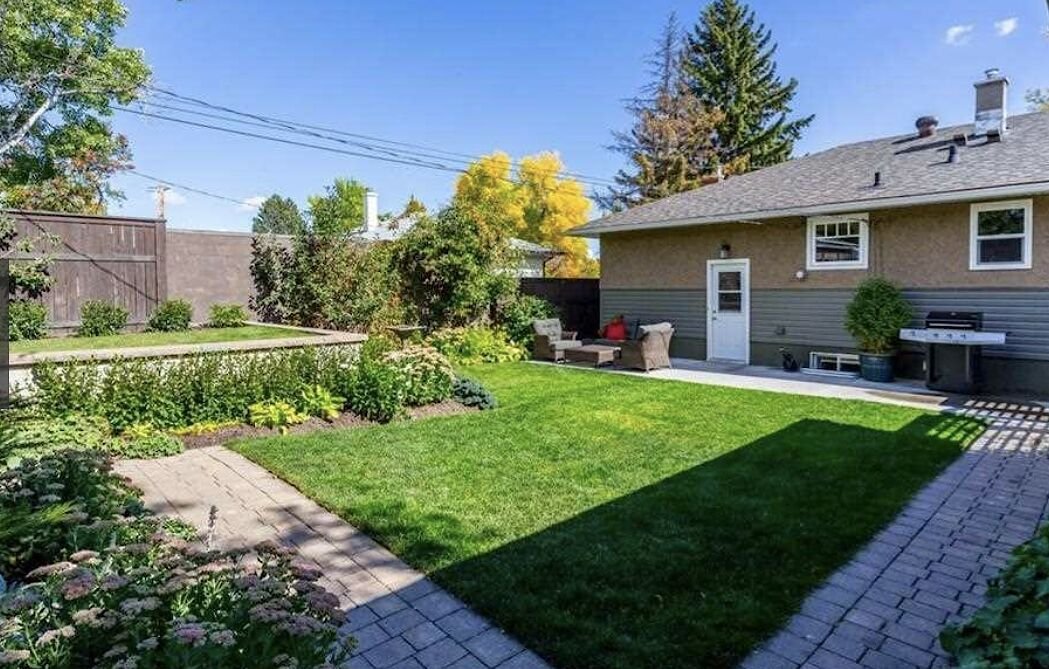 373 Northmount Drive Northwest - Photo 10