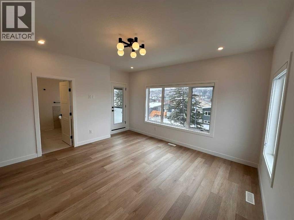 4744 Bowness Road - Photo 25