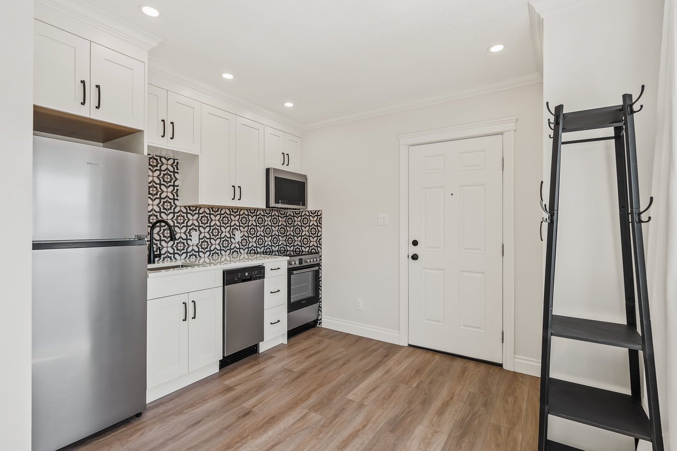 2629 1 Avenue Northwest - Photo 2