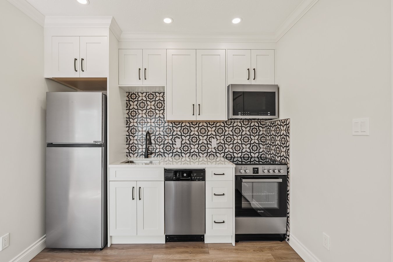 2629 1 Avenue Northwest - Photo 4