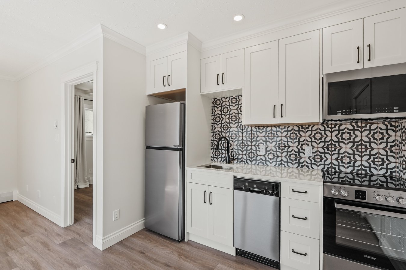 2629 1 Avenue Northwest - Photo 1