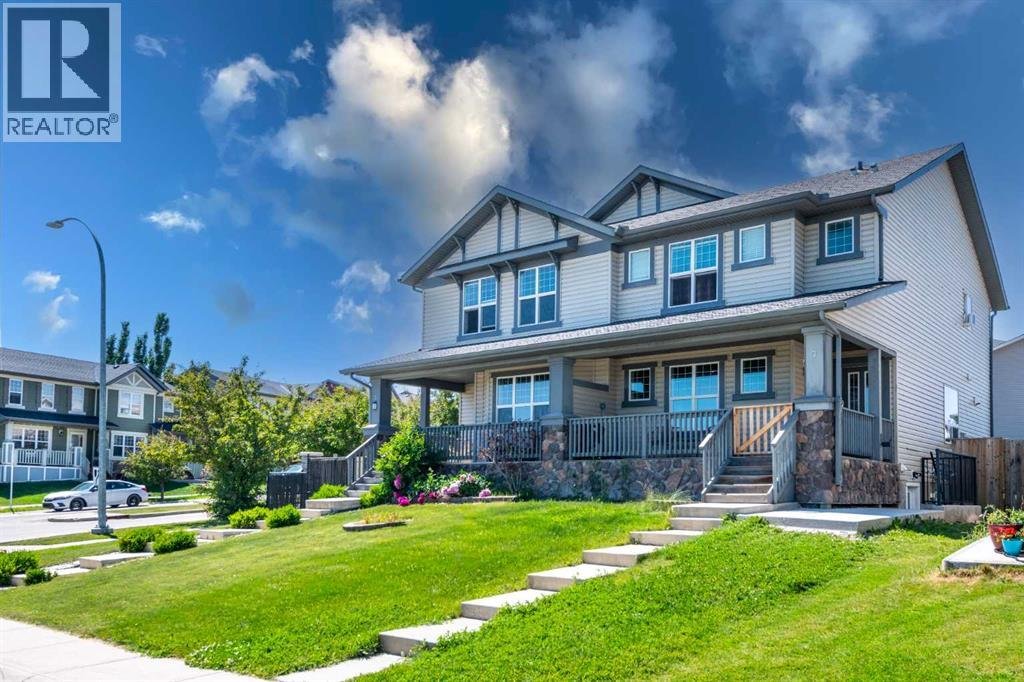 7 Panora Square NW - Photo 1