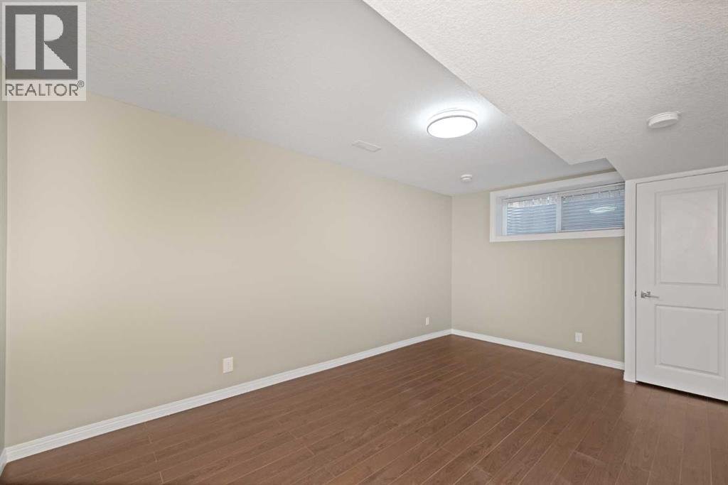 7 Panora Square NW - Photo 14