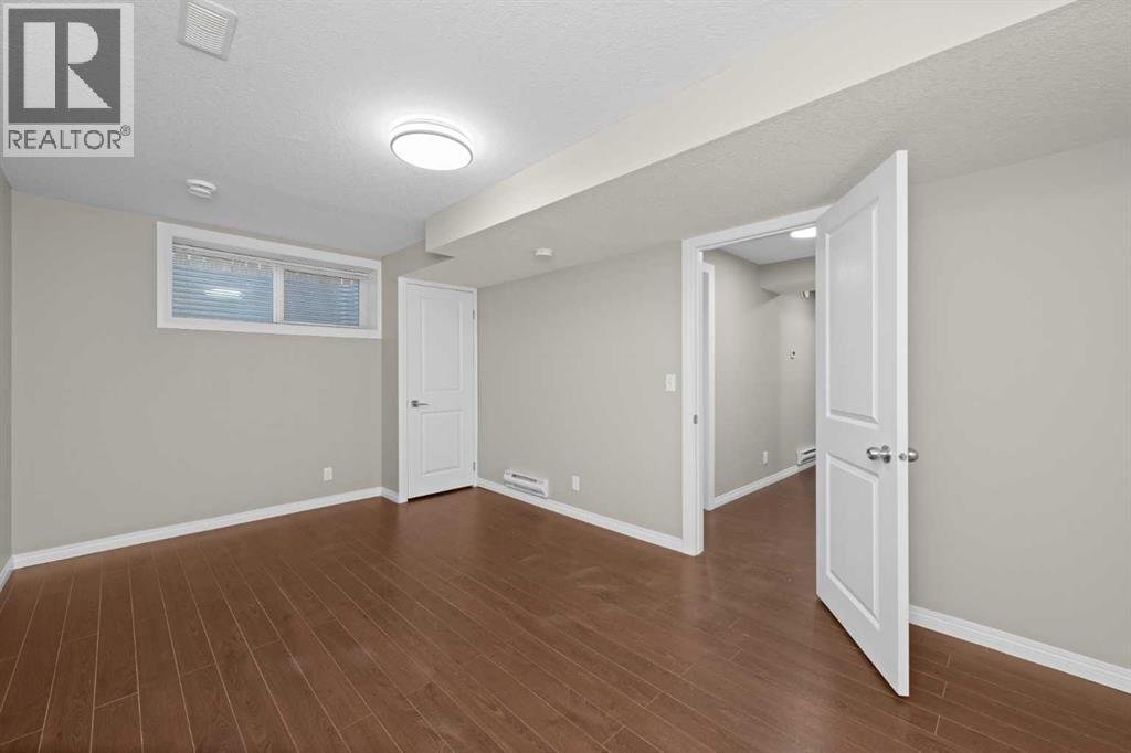7 Panora Square NW - Photo 15