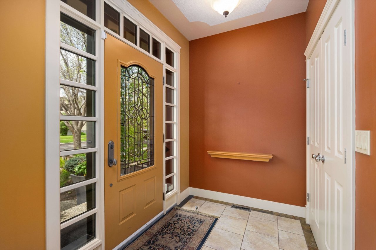 720 4 Street Northwest - Photo 3