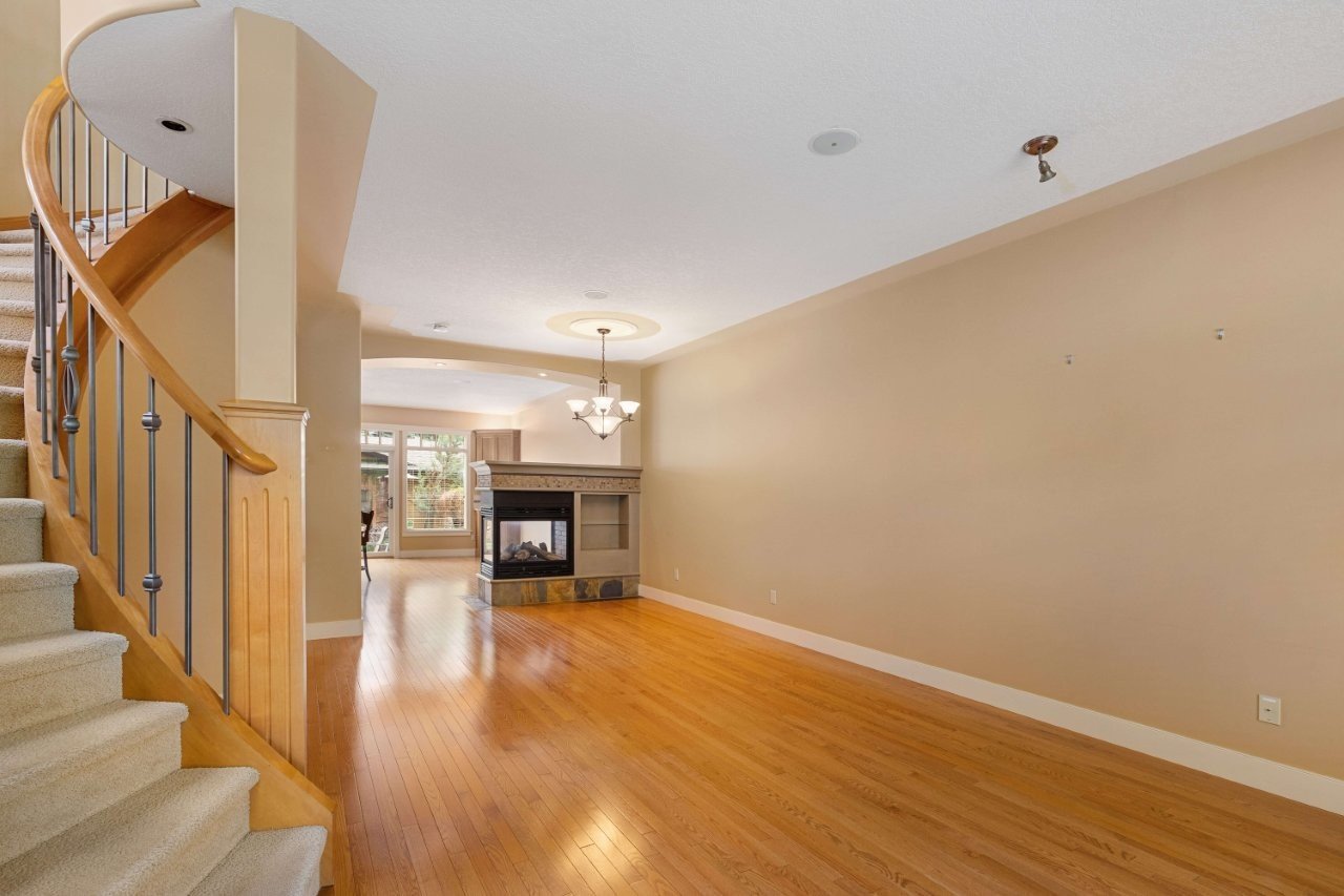 720 4 Street Northwest - Photo 6