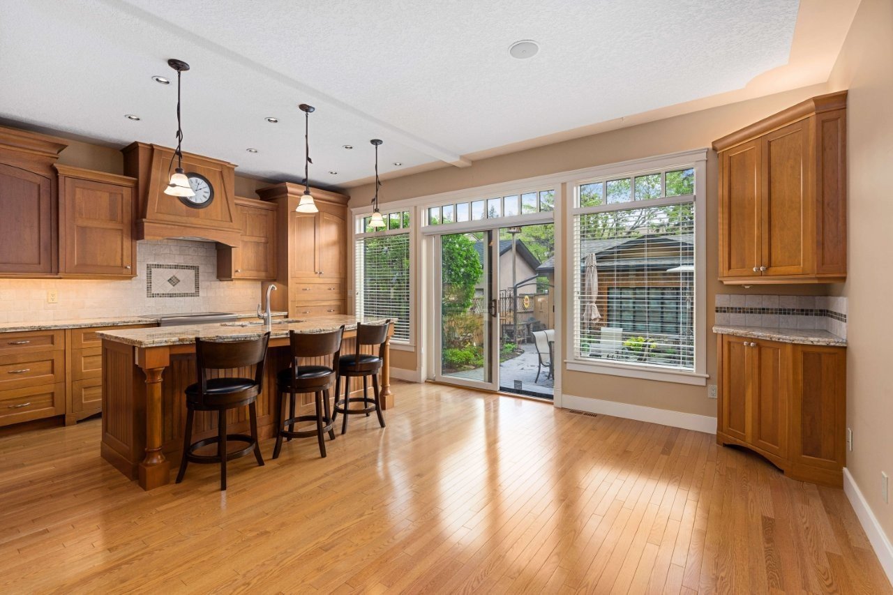 720 4 Street Northwest - Photo 7