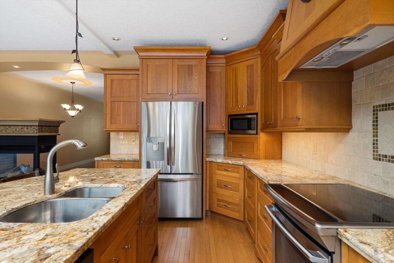720 4 Street Northwest - Photo 11