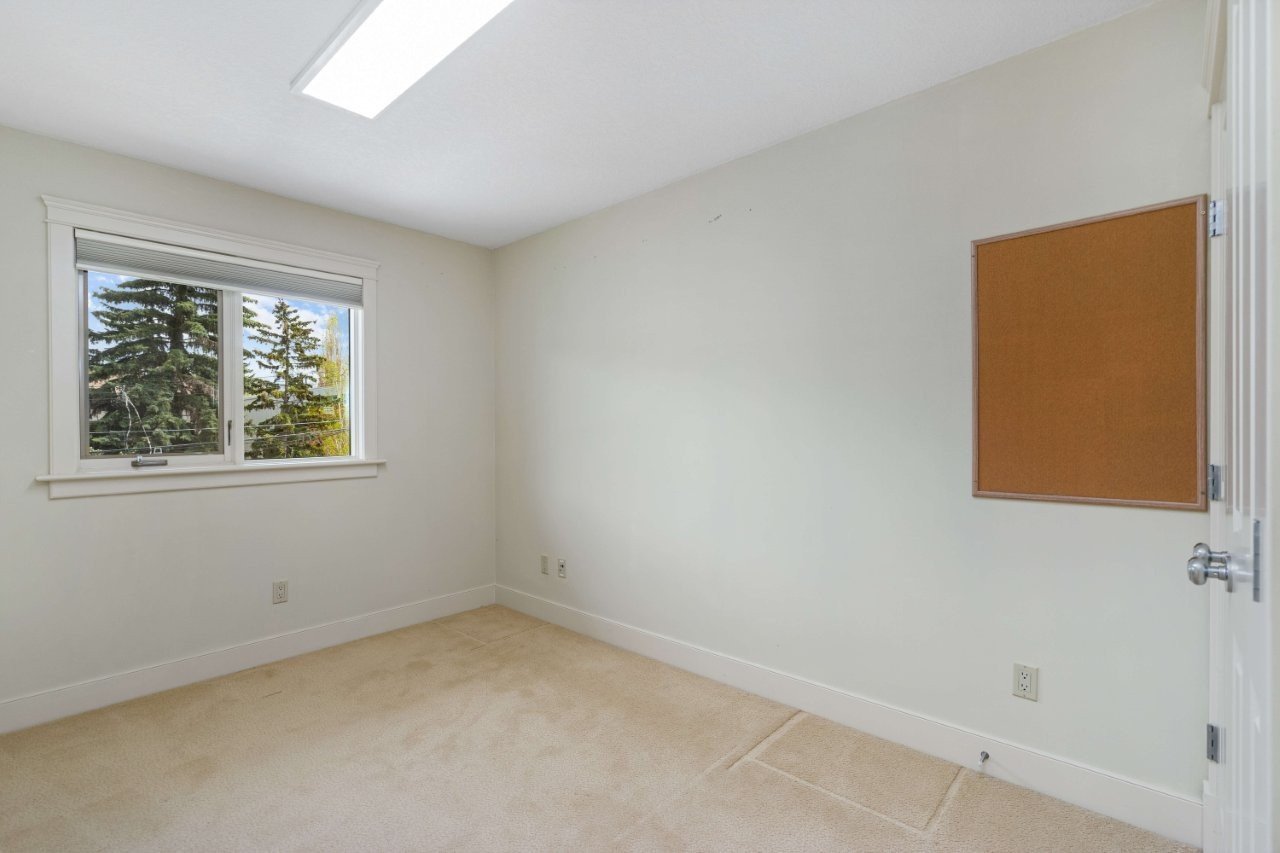 720 4 Street Northwest - Photo 15