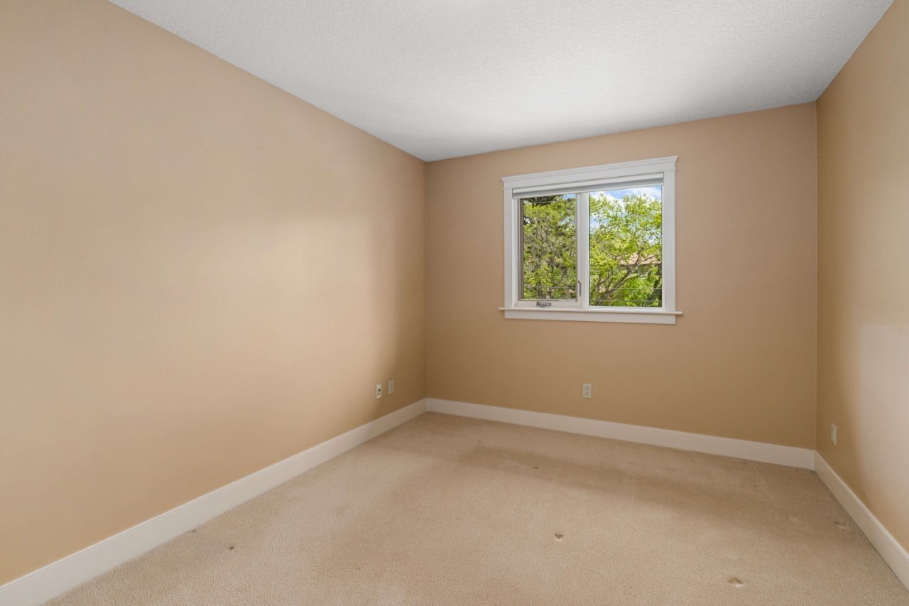 720 4 Street Northwest - Photo 16