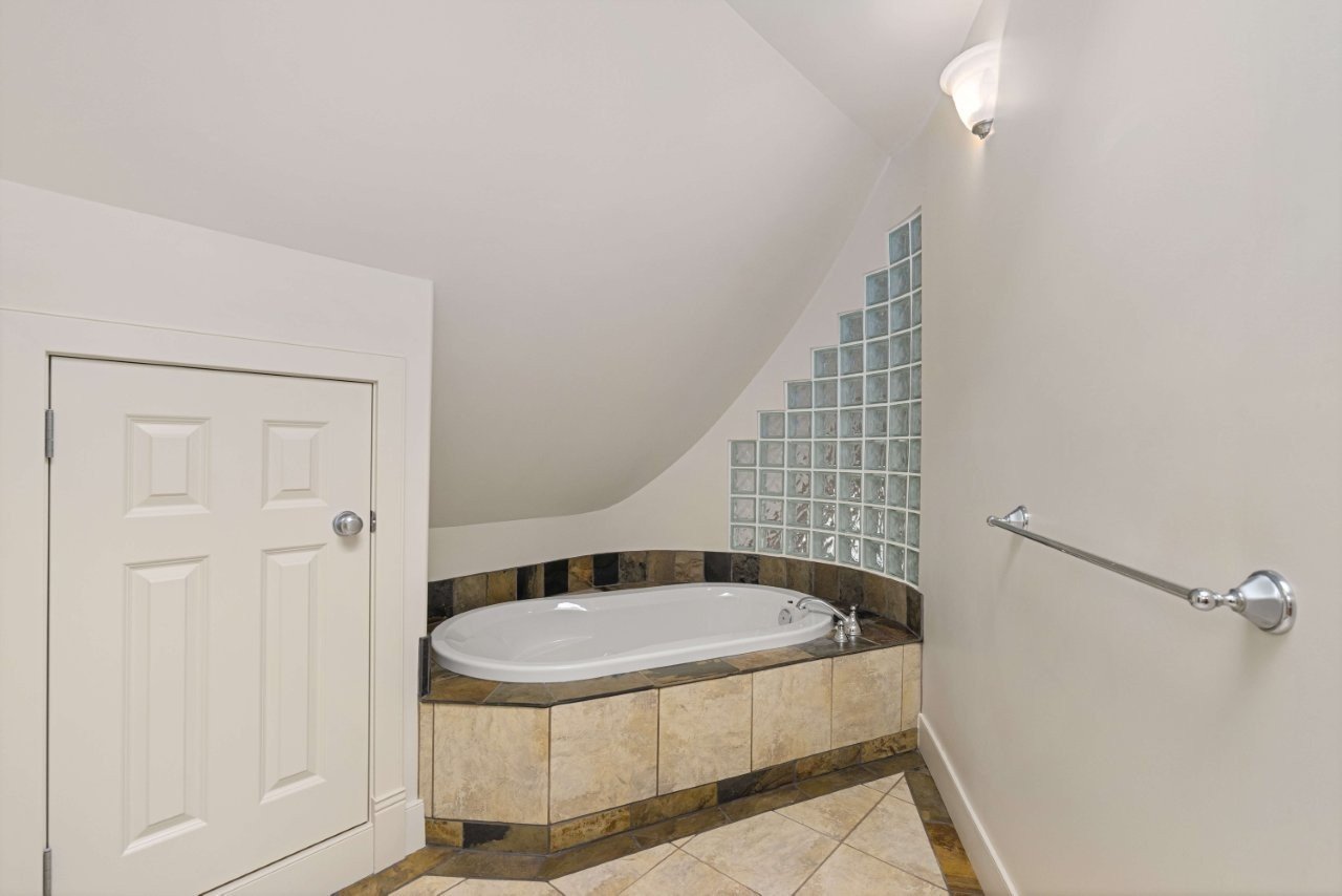 720 4 Street Northwest - Photo 28