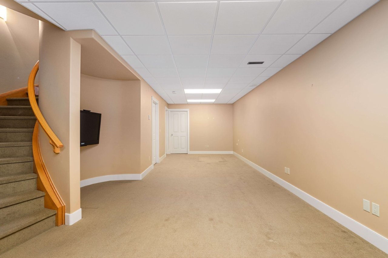 720 4 Street Northwest - Photo 29