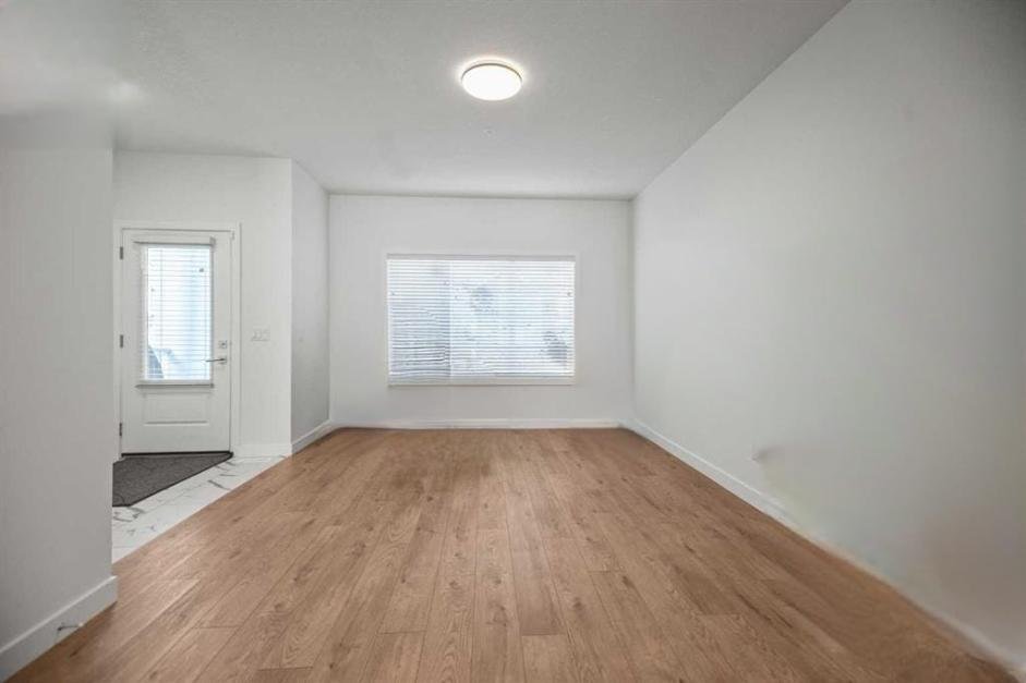 7581 202 Avenue Southeast - Photo 4