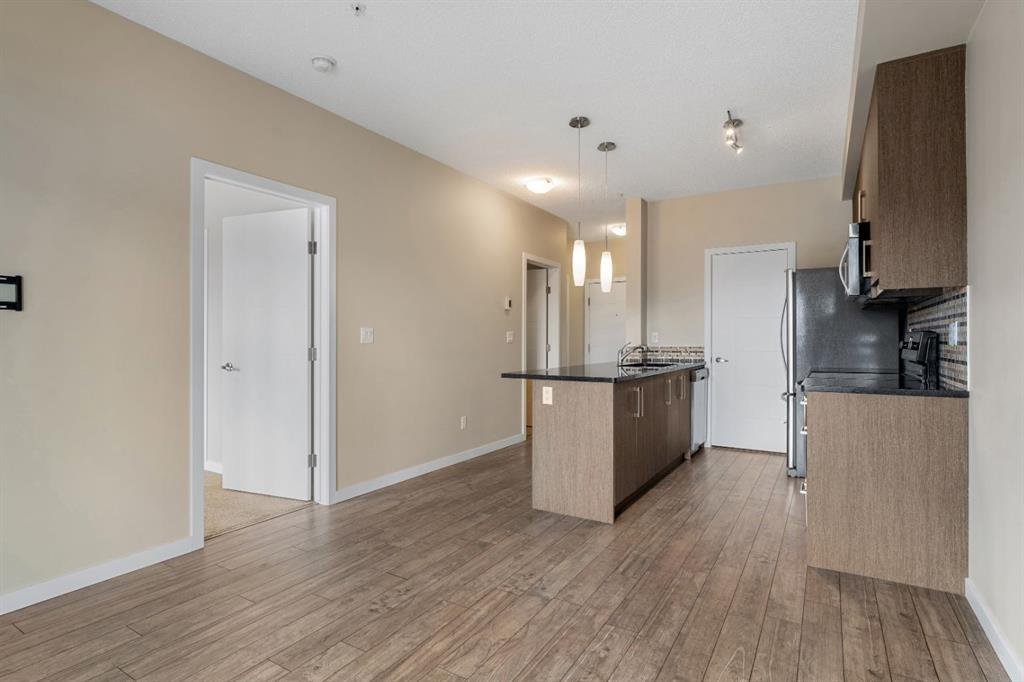 402 Marquis Lane Southeast - Photo 4