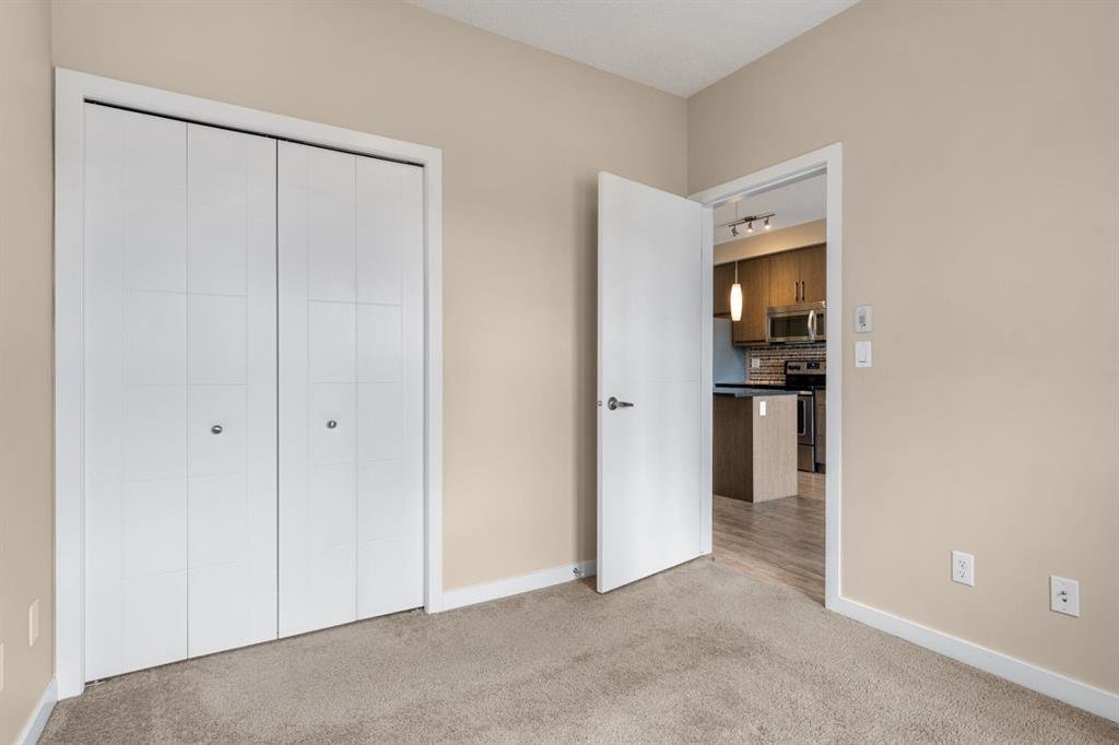 402 Marquis Lane Southeast - Photo 10