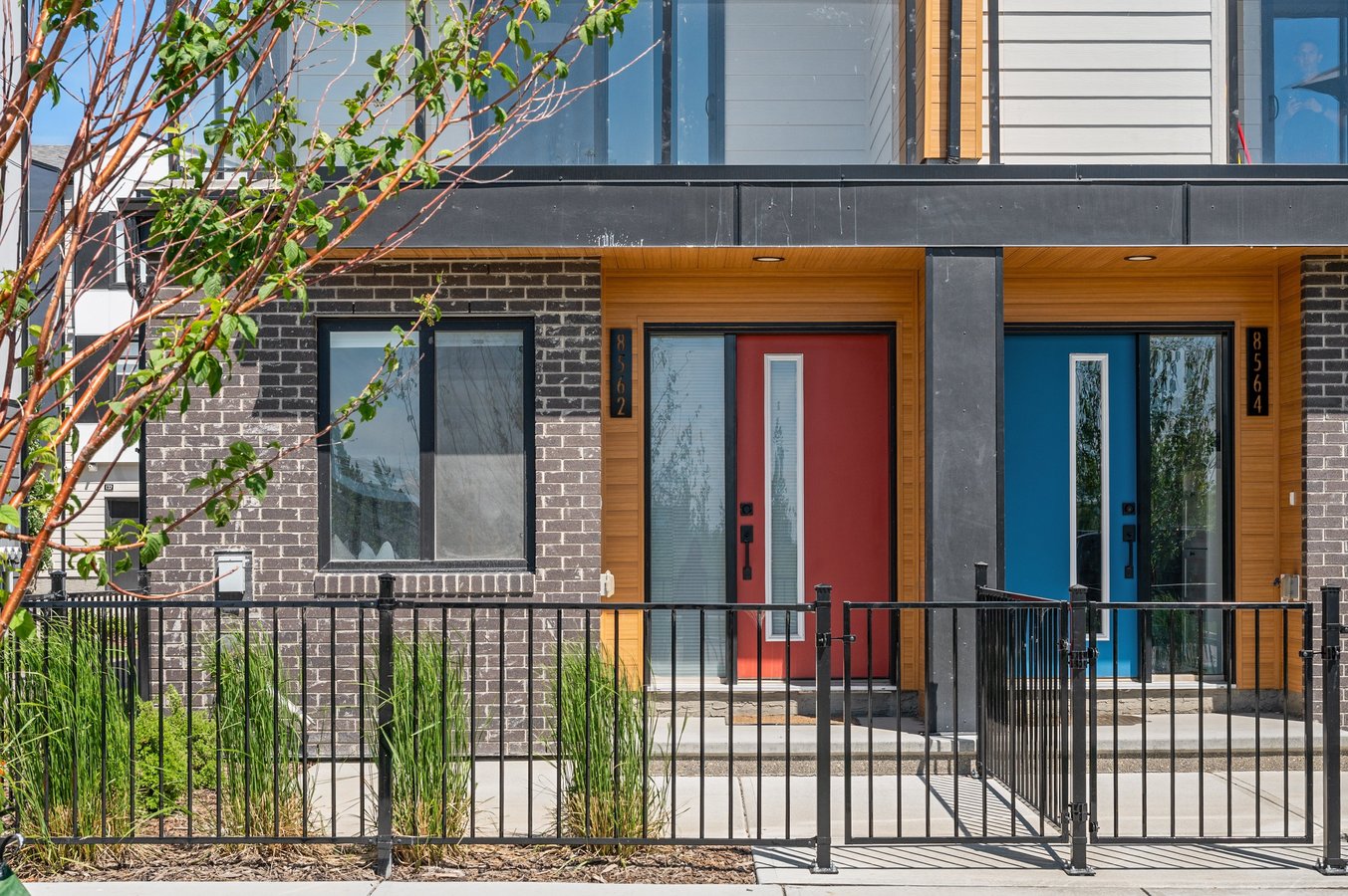 139 84 Street Southeast - Photo 3