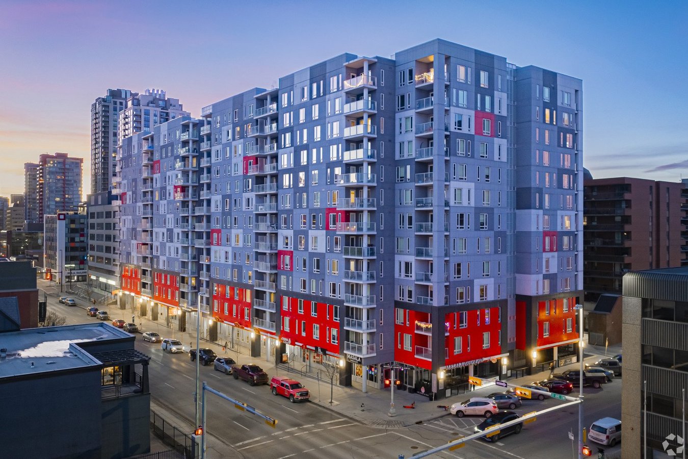The Metropolitan - Photo 3