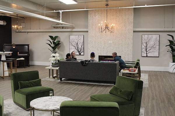 The Metropolitan - Photo 19